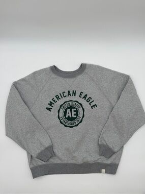 Women’s American Eagle Outfitters branded crewneck sweatshirt sz M